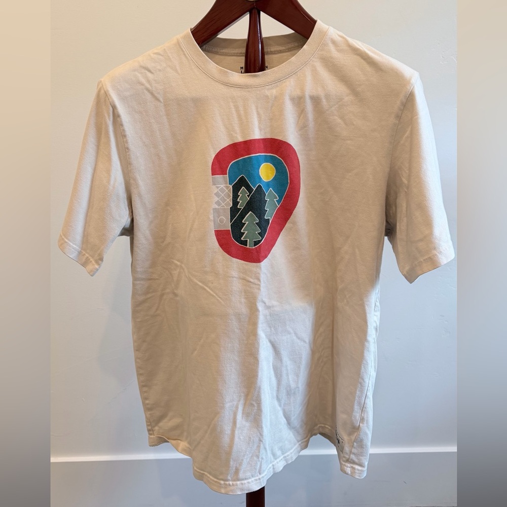 Mountain Hardwear Beige Graphic Tee